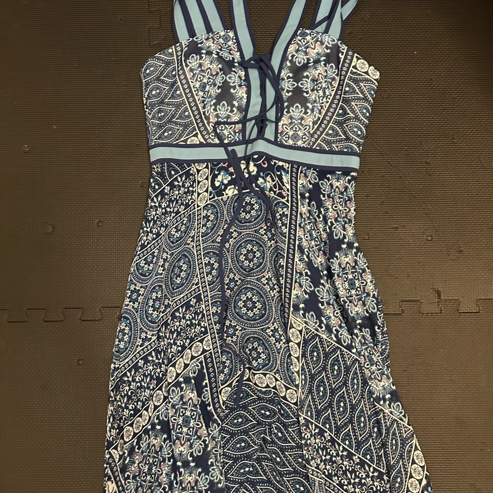 BCBGMaxAzria Navy and White Paisley Maxi Dress with Scarf Hem - Picture 1 of 3